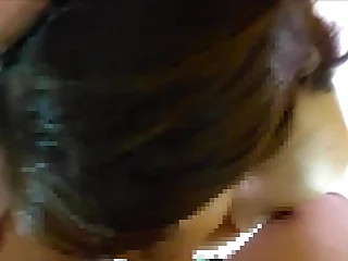 チ〇ポ大好き熟女にフェラさせたら夢中で舐め始めた